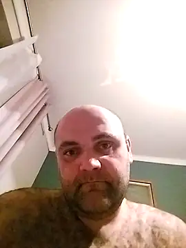 Snapshot of OwlosionyMisiek1991 chatting on 02/21/25, 09:32 OwlosionyMisiek1991 online show from 02/21/25, 09:32