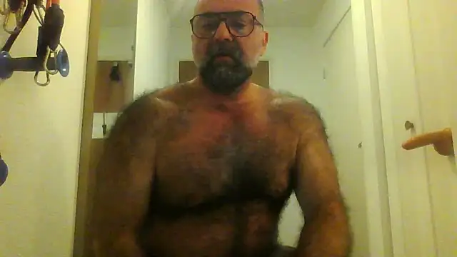 Snapshot of chainjulious chatting on 02/20/26, 03:23 chainjulious online show from 02/20/26, 03:23