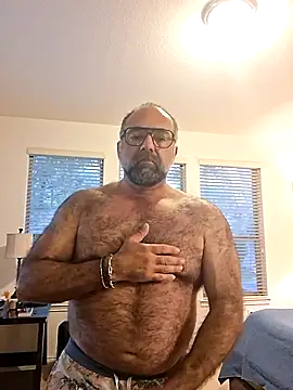Snapshot of chainjulious chatting on 04/20/26, 12:52 chainjulious online show from 04/20/26, 12:52