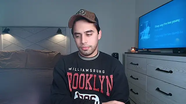 Snapshot of thonylewys chatting on 10/03/25, 08:17 thonylewys online show from 10/03/25, 08:17