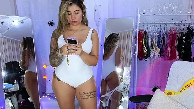 Tawny cox online show from 10/21/25, 05:41