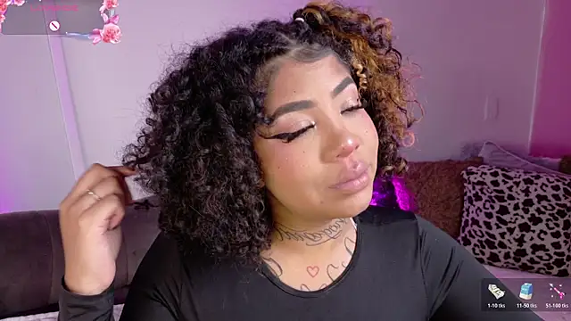 foxxy-lov3 online show from 02/24/26, 01:42