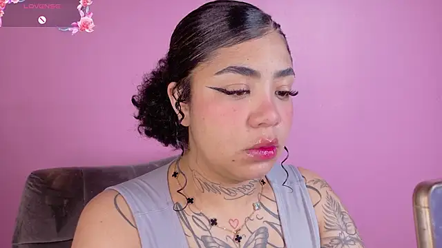 Snapshot of foxxy-lov3 chatting on 03/13/26, 12:12 foxxy-lov3 online show from 03/13/26, 12:12