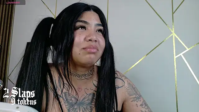 Snapshot of foxxy-lov3 chatting on 04/16/26, 10:45 foxxy-lov3 online show from 04/16/26, 10:45