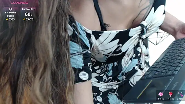 Snapshot of hilary_rodriguez chatting on 11/21/25, 07:34 hilary rodriguez online show from 11/21/25, 07:34