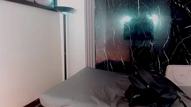 Snapshot of hilary_rodriguez chatting on 03/31/26, 07:03 hilary rodriguez online show from 03/31/26, 07:03