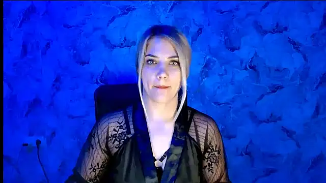 nika gold1 online show from 10/31/25, 03:57