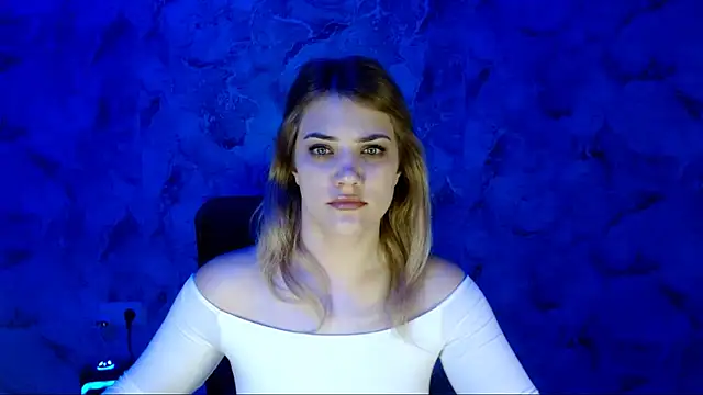 Snapshot of nika_gold1 chatting on 03/27/26, 11:21 nika gold1 online show from 03/27/26, 11:21