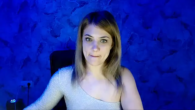 Snapshot of nika_gold1 chatting on 04/12/26, 03:17 nika gold1 online show from 04/12/26, 03:17