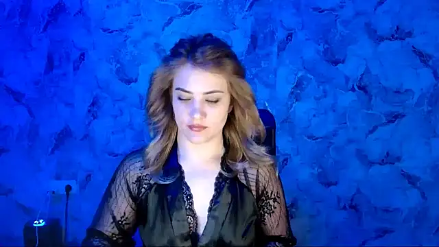 Snapshot of nika_gold1 chatting on 04/15/26, 12:01 nika gold1 online show from 04/15/26, 12:01