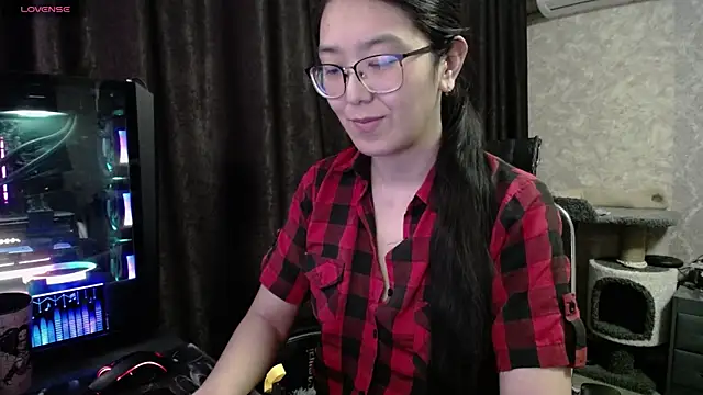 Snapshot of Brightssmiles chatting on 01/28/25, 07:00 Brightssmiles online show from 01/28/25, 07:00