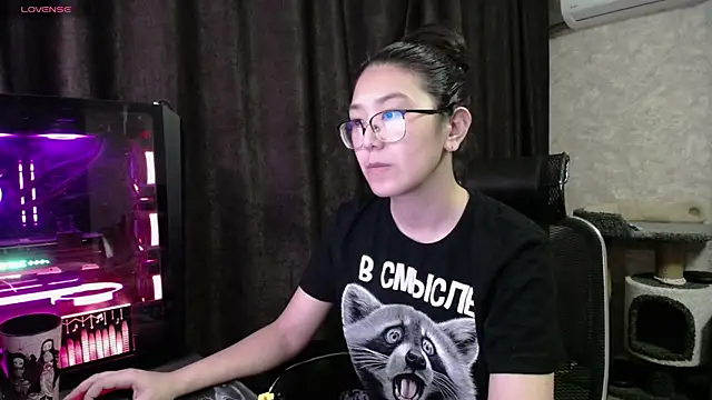 Snapshot of Brightssmiles chatting on 01/30/25, 06:35 Brightssmiles online show from 01/30/25, 06:35