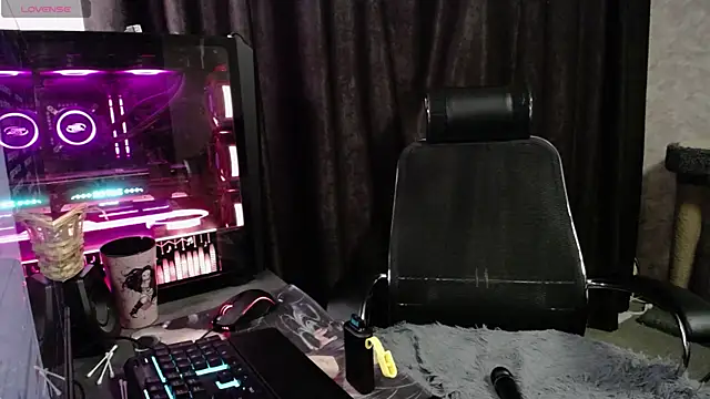 Snapshot of Brightssmiles chatting on 02/06/25, 09:43 Brightssmiles online show from 02/06/25, 09:43