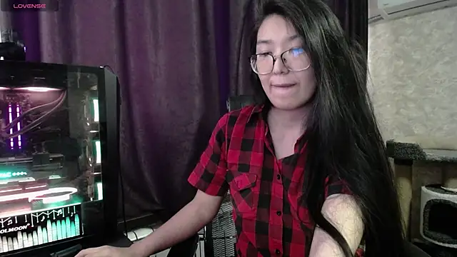 Snapshot of Brightssmiles chatting on 02/24/25, 10:15 Brightssmiles online show from 02/24/25, 10:15