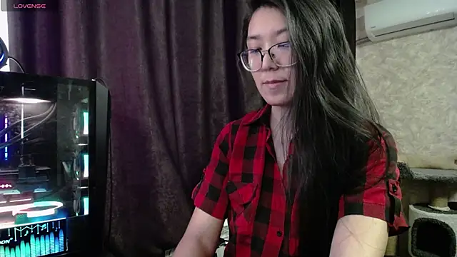 Snapshot of Brightssmiles chatting on 02/28/25, 09:04 Brightssmiles online show from 02/28/25, 09:04