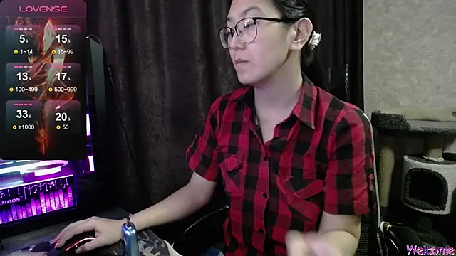 Snapshot of Brightssmiles chatting on 03/10/25, 06:05 Brightssmiles online show from 03/10/25, 06:05