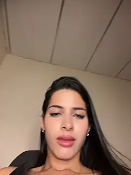 Snapshot of violetta-brown1 chatting on 04/11/26, 07:56 violetta-brown1 online show from 04/11/26, 07:56