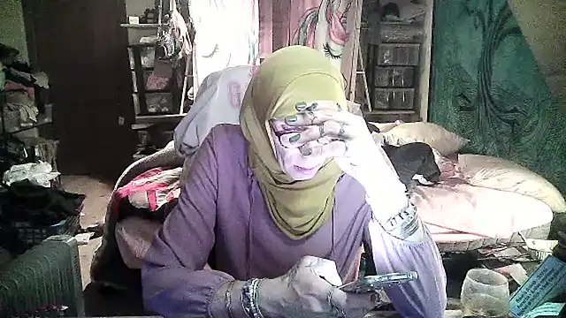 Ombeline1 online show from 01/25/25, 06:24