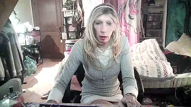 Ombeline1 online show from 01/27/25, 03:58