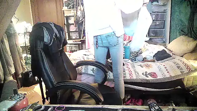 Ombeline1 online show from 01/27/25, 11:22