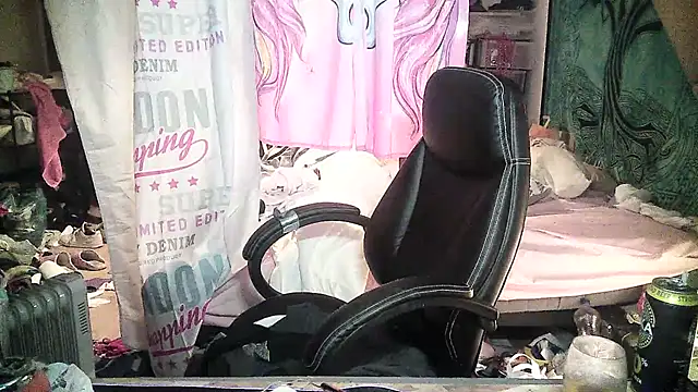 Ombeline1 online show from 02/13/25, 02:42