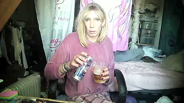 Ombeline1 online show from 02/18/25, 10:27