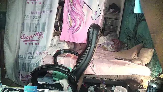 Ombeline1 online show from 02/24/25, 01:02