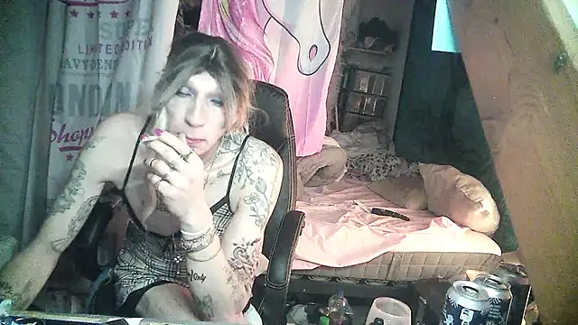 Ombeline1 online show from 02/24/25, 05:54