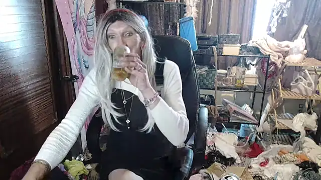 Ombeline1 online show from 09/11/25, 07:52