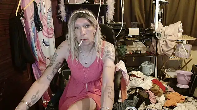 Ombeline1 online show from 11/12/25, 06:36