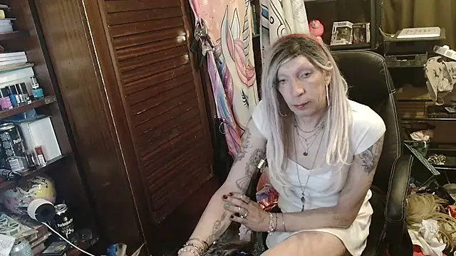 Ombeline1 online show from 04/15/26, 01:12