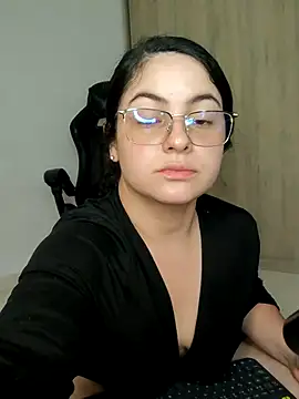 Snapshot of Lia_Hurley chatting on 05/30/26, 08:50 Lia Hurley online show from 05/30/26, 08:50