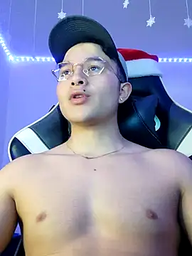 AustinSummerr online show from 12/17/24, 04:32