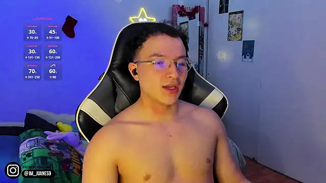 AustinSummerr online show from 01/03/25, 12:41