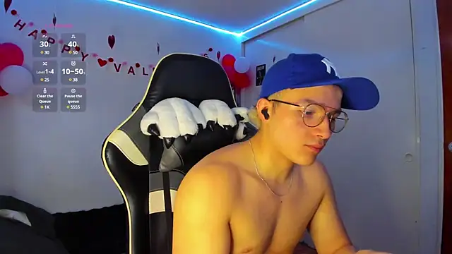 AustinSummerr online show from 02/17/25, 03:09