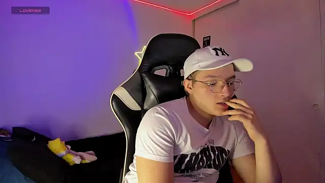 AustinSummerr online show from 03/18/25, 03:10