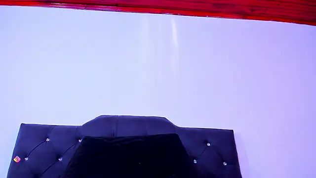 mariana preciado online show from 02/04/25, 01:48