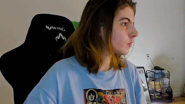 Snapshot of emmamurrr chatting on 12/09/24, 08:01 emmamurrr online show from 12/09/24, 08:01