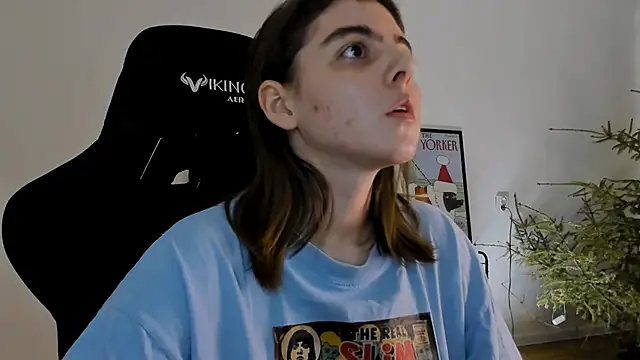 Snapshot of emmamurrr chatting on 01/11/25, 07:27 emmamurrr online show from 01/11/25, 07:27