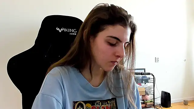 Snapshot of emmamurrr chatting on 10/11/25, 10:25 emmamurrr online show from 10/11/25, 10:25