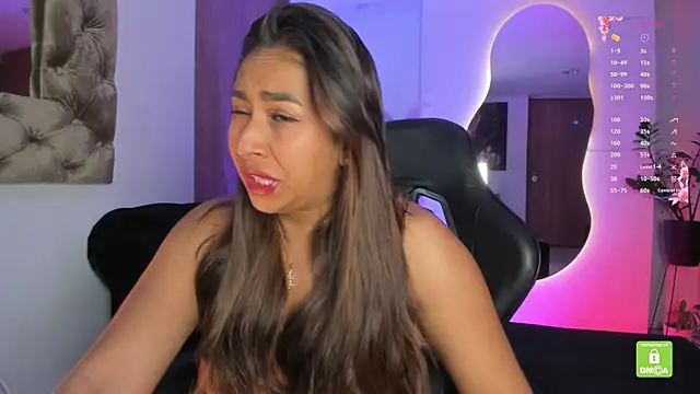 Snapshot of AmelyaMann chatting on 09/15/25, 01:44 AmelyaMann online show from 09/15/25, 01:44