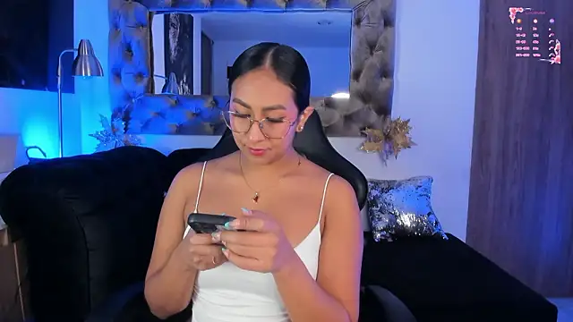 AmelyaMann online show from 01/14/26, 02:01