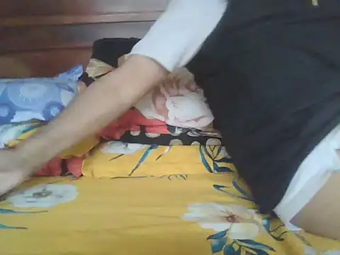 Snapshot of Nuttysub chatting on 12/03/25, 01:57 Nuttysub online show from 12/03/25, 01:57