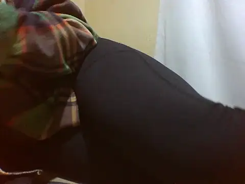Snapshot of Sexy_Riri chatting on 07/11/26, 11:50 Sexy Riri online show from 07/11/26, 11:50