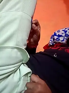 Snapshot of Mangla_Bhabhi chatting on 10/13/25, 01:05 Mangla Bhabhi online show from 10/13/25, 01:05