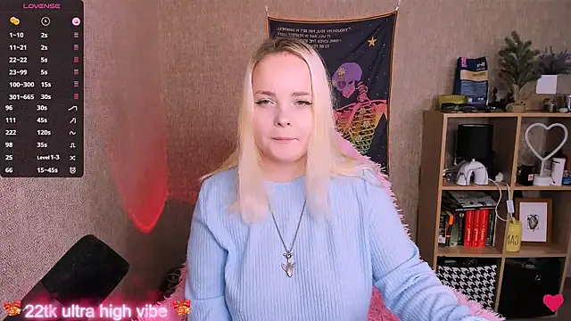 Snapshot of flower_sarah_ chatting on 01/30/25, 04:02 flower sarah  online show from 01/30/25, 04:02