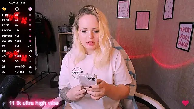 Snapshot of flower_sarah_ chatting on 03/05/25, 07:05 flower sarah  online show from 03/05/25, 07:05