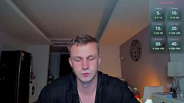 Snapshot of Samuel_Andrew chatting on 05/16/26, 08:00 Samuel Andrew online show from 05/16/26, 08:00