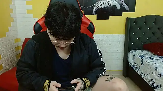 isabeautyx19 online show from 12/18/25, 02:17