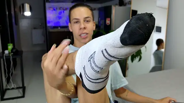 Snapshot of grey___27 chatting on 02/17/25, 11:20 grey 27 online show from 02/17/25, 11:20